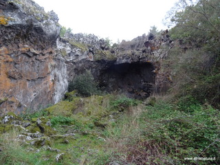 Grotta Intraleo